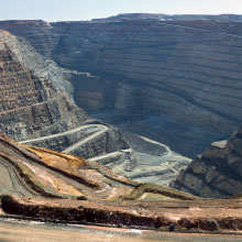 Gold Mining Stocks: A Screaming Buy? Gold Mining Stocks: A Screaming Buy?